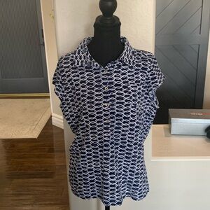 Lilly Pulitzer Navy and White Button Down Shirt Golf shirt